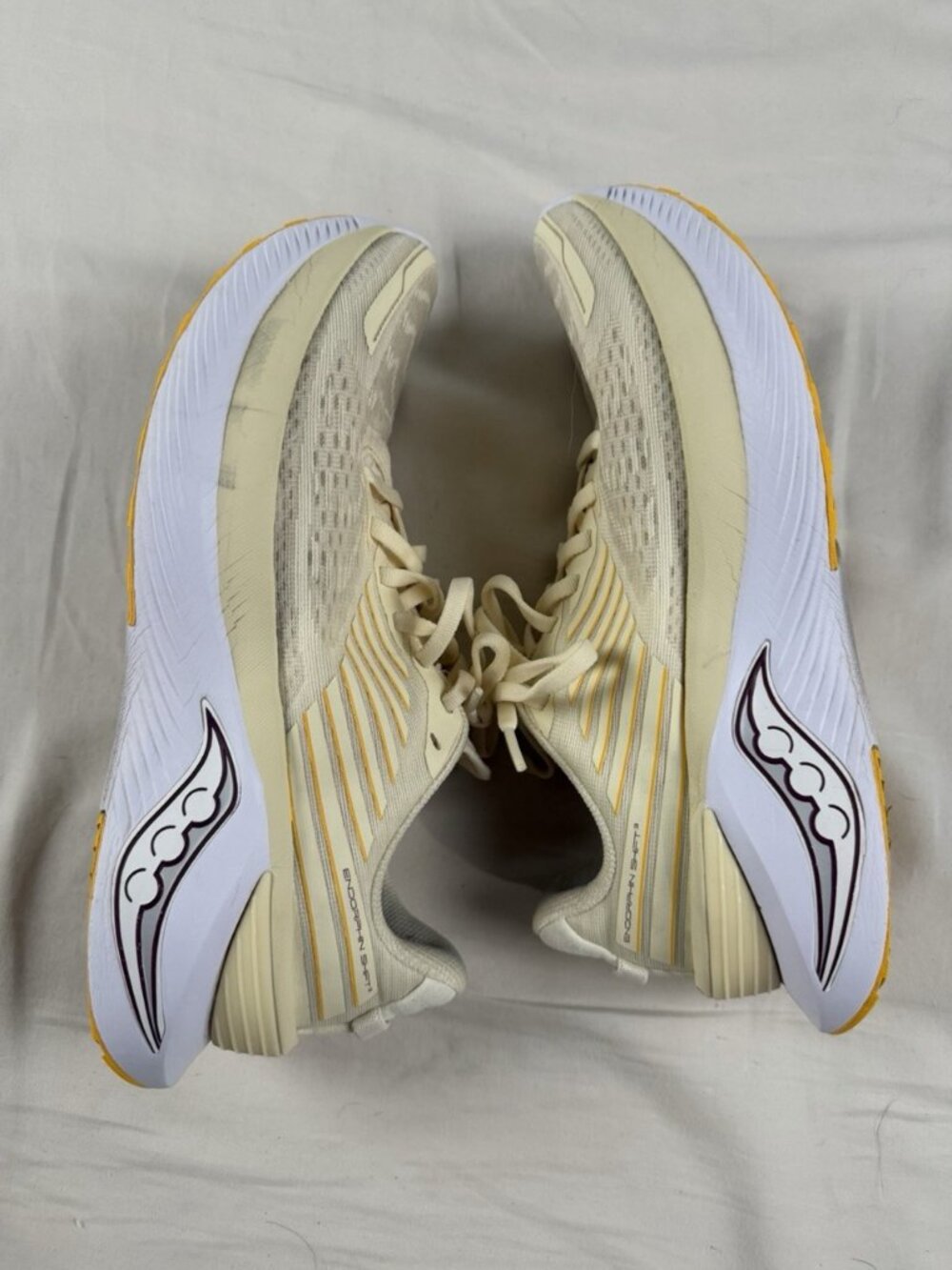 Saucony Women's Endorphin Shift 3 Running Shoes Glow Sundown Size 9.5